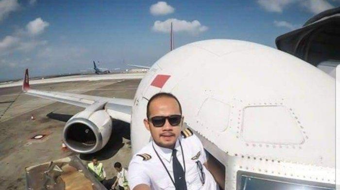 Pilot dan Co Pilot Sriwijaya SJ182, Kediaman Kapten Afwan, Kakak Fadly Satrianto Mohon Doa