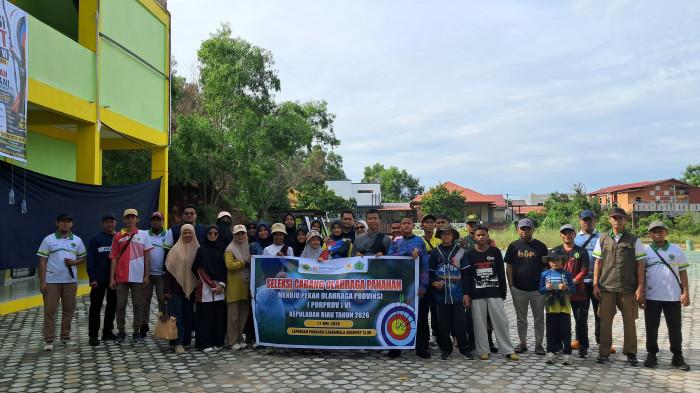 SELEKSI PORPROV 2026 - Sesi Foto bersama peserta Cabang olahraga Panahan Kabupaten Karimun yang melakukan seleksi Persiapan Porprov 2026.