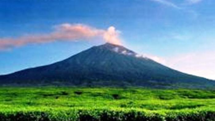 Palu - Donggala Masih Diguncang Gempa Susulan, di Jambi Gunung Kerinci Alami Erupsi