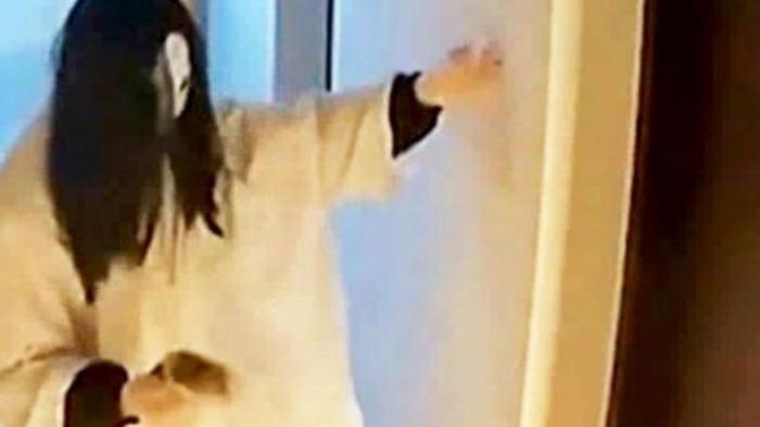 Teror Pakai Kotoran Manusia,