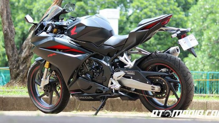 Lihat Baik-baik! Ini Daftar Harga Motor Sport 250 cc Bulan Ini. Sekadar Pembanding!