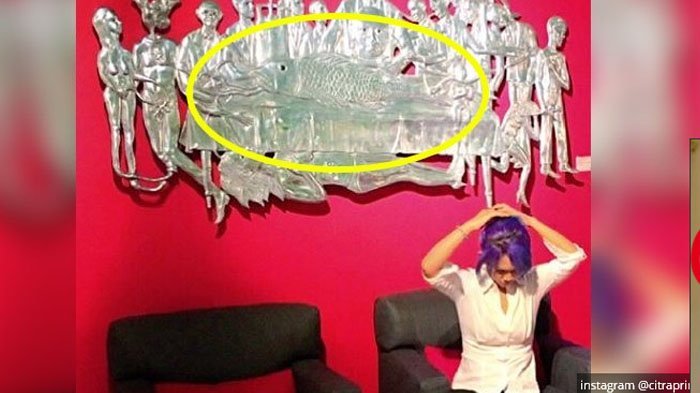 Unggah Benda Ini, Paranormal Cantik Ini Bikin Penasaran Netizen. Inilah Bendanya!