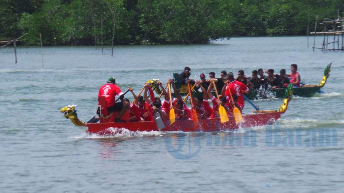 Tim Anak Tempatan Yakin Bisa Juara Dalam Lomba Dragon Boat di Tanjungpinang