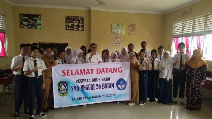 Siswa Baru SMAN 26 Batam Numpang di SMPN43 Batam, Ini yang Disampaikan Kadisdik Kepri
