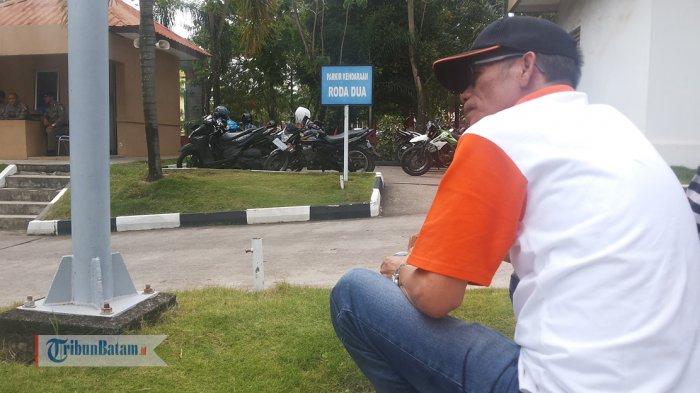 Hadapi Demo Buruh, Kadisnaker Batam Kenakan Pakaian Biasa: Pak Kadis Tampak Muda Terus