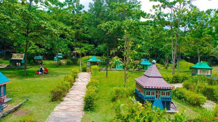 Taman Miniatur Golden Prawn Bengkong Masih Sepi Pengunjung