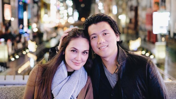 Terungkap! Inilah Alasan Sebenarnya Luna Maya-Reino Barack tak Kunjung Menikah!