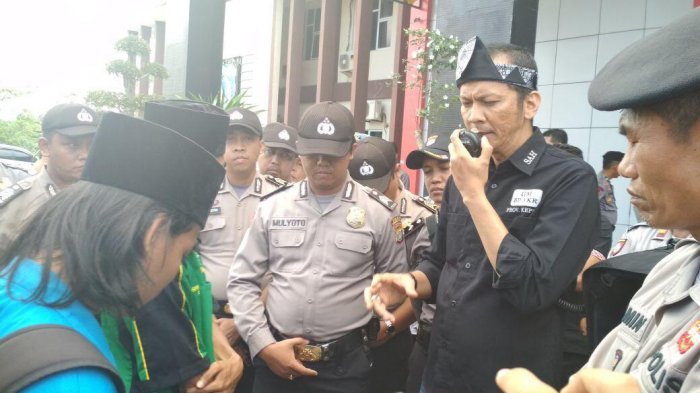Minta Ubah Nama Penerima Beasiswa Ganda, Mahasiswa Kembali Datangi Disdik Kepri