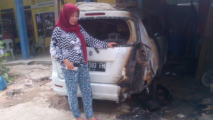 Heboh! Mobil Warga Kavling Bukit Kamboja Batam Dibakar Orang Misterius!