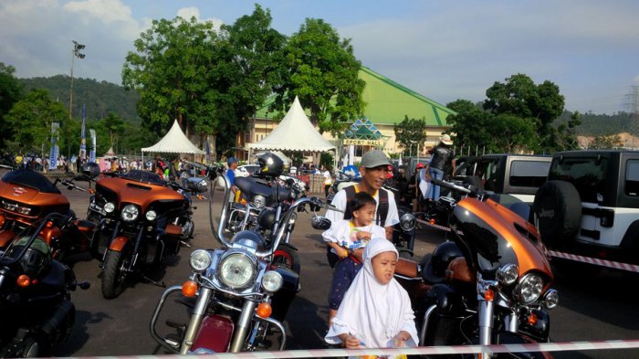 Habis Antar Ketua BP Batam Lukita dan Tukul Arwana, Parkiran Moge Jadi Pusat Penasaran!