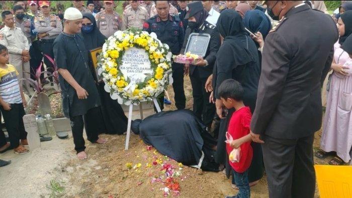 Oknum Polisi Tikam Seniornya Hingga Tewas Serahkan Diri ke Polda Riau