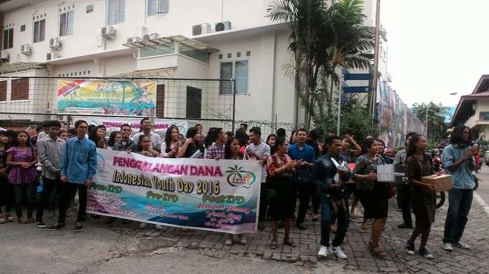 Galang Dana Untuk Indonesian Youth Day di Manado, Orang Muda Katolik 'Ngamen' di Gereja