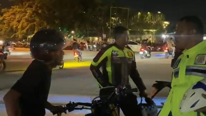 POLRES KARIMUN - Personel Sat Sampata Polres Karimun melakukan patroli dan berhasil mengamankan 11 kenadaraan knalpot brong pada Selasa (26/5/2026) malam