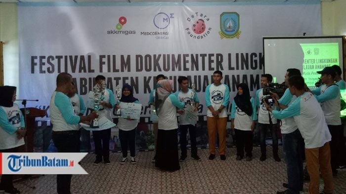 Bupati Ikut Nonton Bareng Finalis Film Dokumenter Lingkungan yang Digelar Medco E&P Natuna Ltd