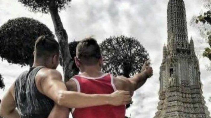 PERINGATAN Para Traveler, Jangan Sesekali Foto Begini di Kuil Thailand Jika tak Mau Didenda