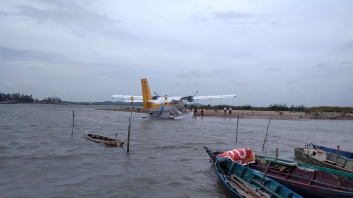 Pesawat Mendarat Darurat di Ocarina Batam, Warga: Semua Penumpang Sudah Dievakuasi