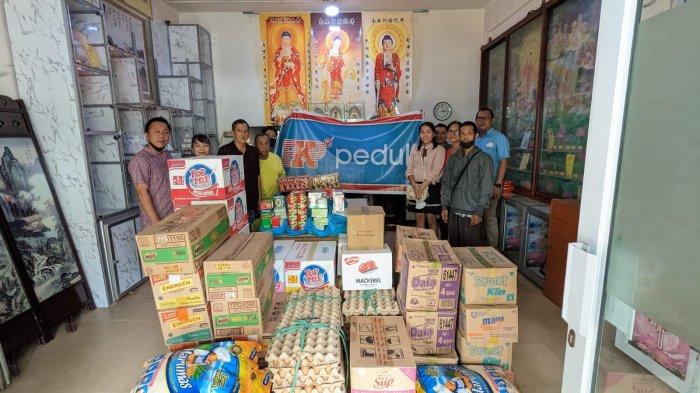 PKP Peduli Hiasi Kemeriahan Imlek 2574 dengan Berbagi Santunan ke Panti Jompo