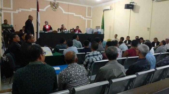 Majelis Hakim Apresiasi Jaksa Hadirkan 42 Saksi dalam Sidang Korupsi Pasar Modern