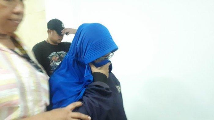 Single Parent 3 Anak, Ini 7 Fakta Wanita Perekam & Penyebar Video Ancaman Penggal Kepala Jokowi