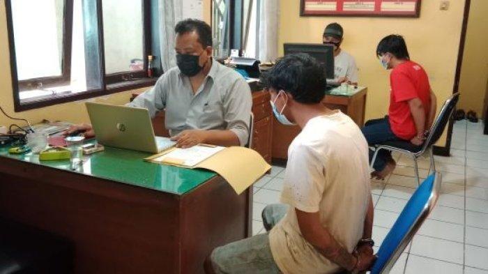 2 Preman Bawa Golok Minta Uang Sopir Truk, Garangnya Hilang Tiba di Kantor Polisi