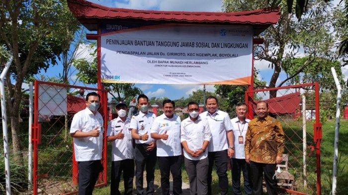 Bangkitkan Ekonomi Pasca Pandemi, Jasa Raharja Bantu Pengaspalan Jalan ke Embung Giriroto