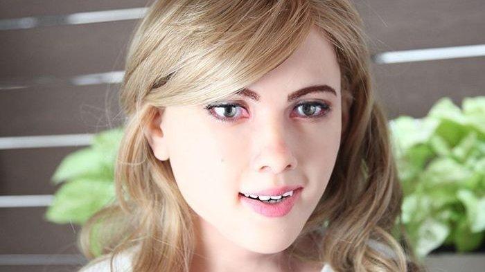 KEREN, Pria Ini Bikin Robot Scarlett Johansson Seharga Rp666 Juta