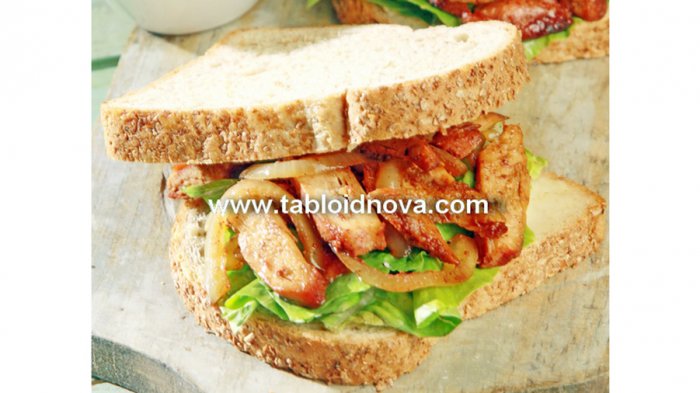 Pagi Ini, Cobalah Sarapan Sandwich Ayam Madu. Bikinnya Simpel, Rasanya Enak