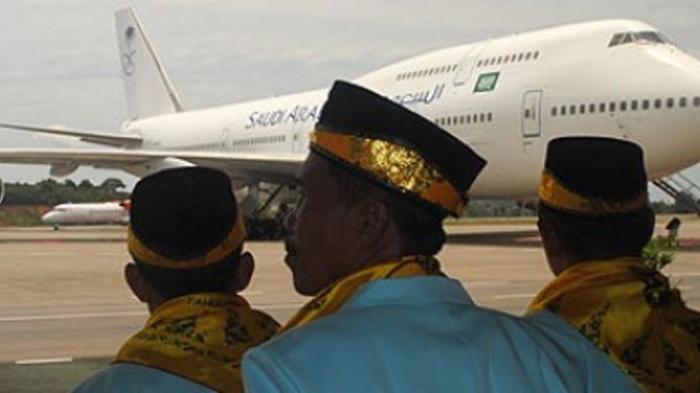 Tiap Pagi Saudi Arabian Airlines Berbadan Lebar Mendarat di Bandara Batam, Lalu Ini yang Dilakukan