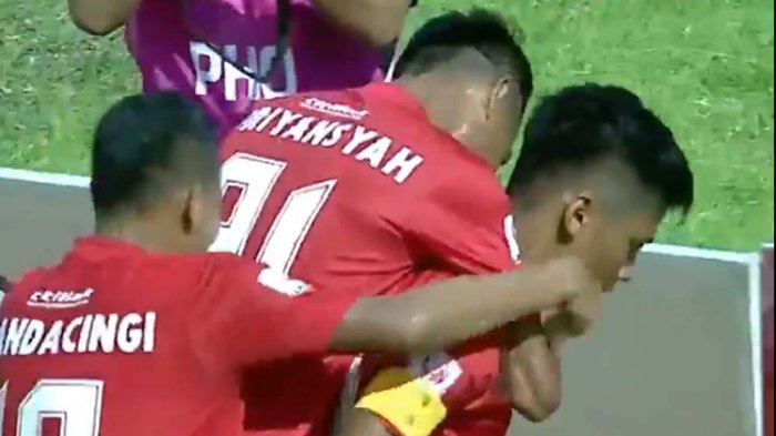 Klasemen Akhir Liga 2 2018 - Semen Padang Kokoh di Puncak, Persis Solo Tersingkir Menyakitkan