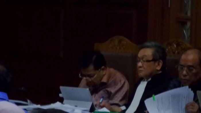 BEGINILAH Kelakuan Setnov Saat Sidang Kasusnya Sedang Berjalan. Tak Beda Ketika Masih Jadi Ketua DPR