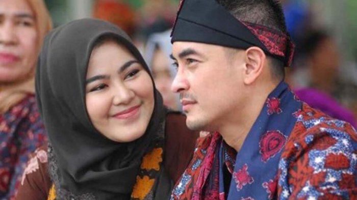 Zumi Zola Dikabarkan Digugat Cerai Istri, Sherrin Tharia Tutup Kolom Komentar Diunggahan Terakhir