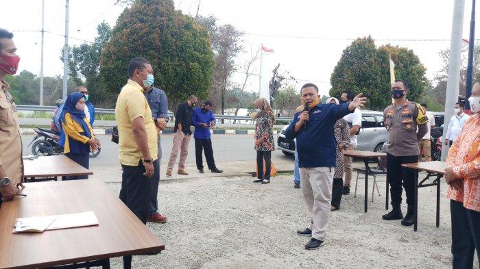 PILBUP KARIMUN - Simulasi Pendaftaran Paslon ke KPU, Massa Dibatasi 50 Orang & Diberi Name Tag