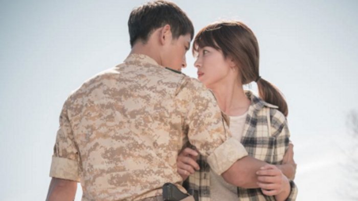 Heboh! Adegan Ciuman Song Song Cuple Jadi Medali, Cetakannya Dijual Terbatas!