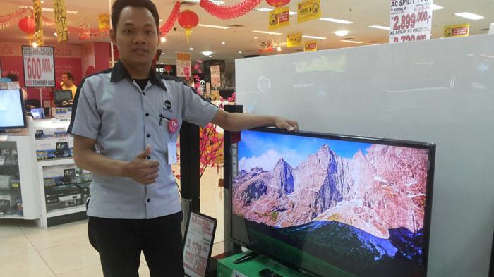 APA!, Harga LED TV 43 Inchi di ES Tak Sampai Rp 5 Juta