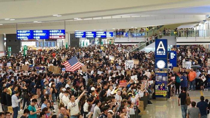 Uni Emirat Arab, Singapura, dan Kanada Beri Peringatan Pada Warganya di Hong Kong