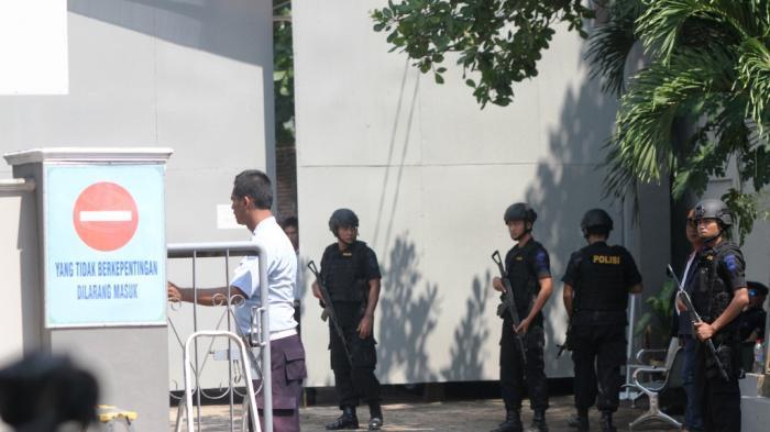 Rohaniawan Terpidana Mati Tinggalkan Nusakambangan Tanpa Kata