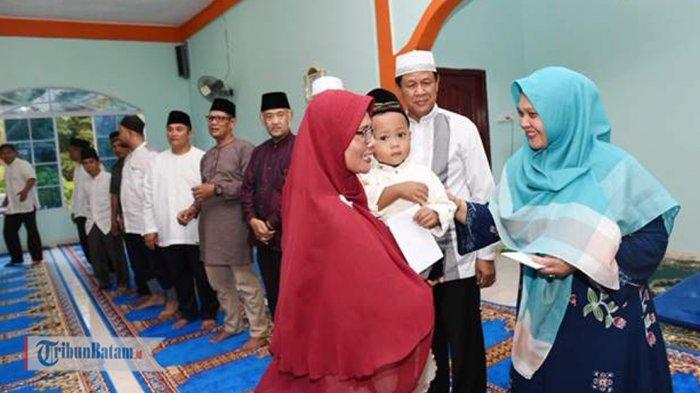 Safari Ramadhan Wagub Isdianto di Karimun; Saya ke Sini Balek Kampung, Sampaikanlah Keluhan di Sini