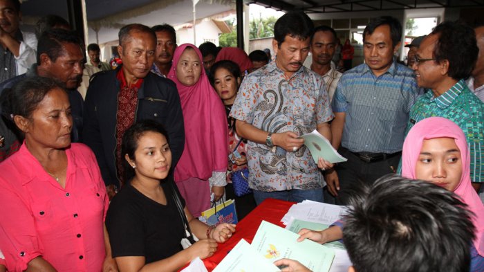 1.255 Warga Terima Sertifikat Prona dari Wali Kota Batam