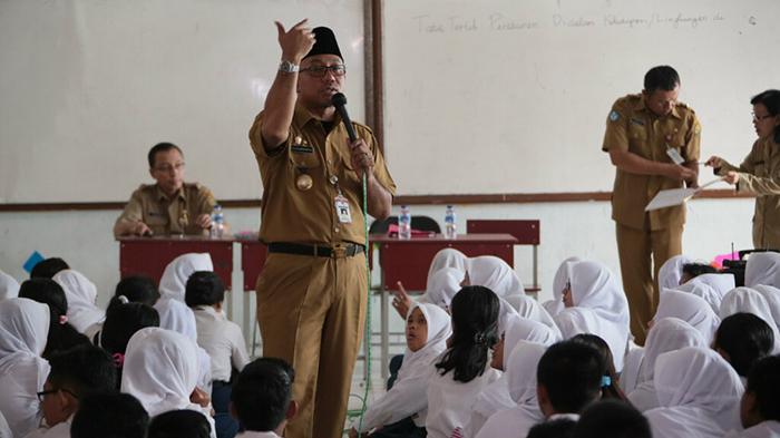 Lis Curhat: Kini Banyak Warga Pinang tak Pasang Bendera, Razia Satpol PP juga tak Mempan