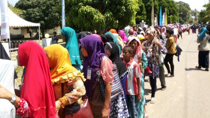 Ingin Ketemu Jokowi Langsung, Warga Sesaki Kantor Camat Galang