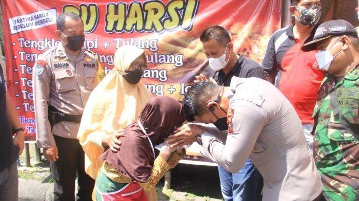 Warung Tengkleng Viral Dianggap Mahal, Pemilik Sampai Menangis: Saya Gak Bisa Baca Tulis
