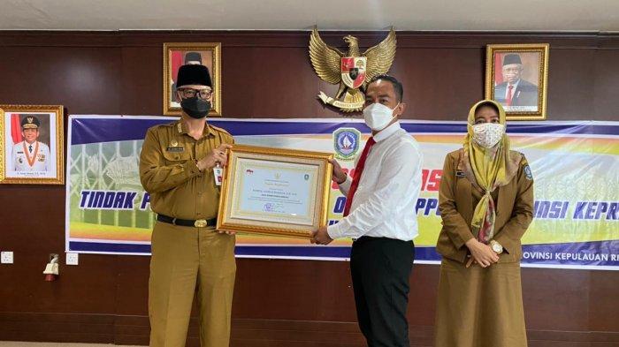 Satreskrim Polresta Barelang Dapat Penghargaan Gubernur Kepri, Ungkap Kasus TPPO Kurang Dari 24 Jam