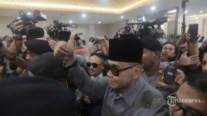 0208_Panji-Gumilang-ditahan.jpg