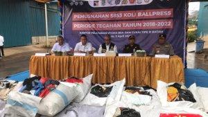 03042023pemusnahan-pakaian-bekas.jpg