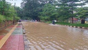 0602banjir-di-jalan-duyung-batam.jpg