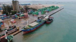 13012023pelabuhan-batu-ampar-batam.jpg