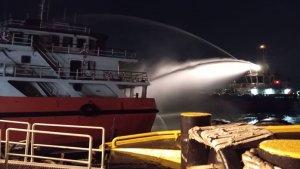 24052024pemadaman-kapal-terbakar-di-Bintan.jpg