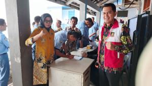 24102025tes-urine-di-SMKN-1-Batam.jpg