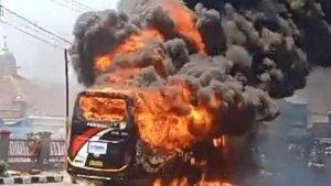 28102023bus-pariwisata-terbakar-di-Subang.jpg