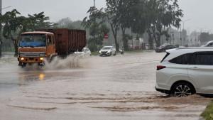 Banjir-di-Kepri-Mall-9.jpg